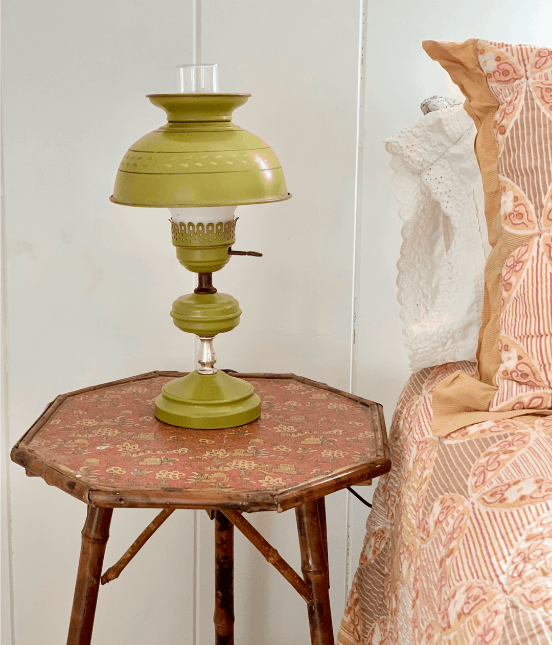 Vintage tole lamp new arrivals