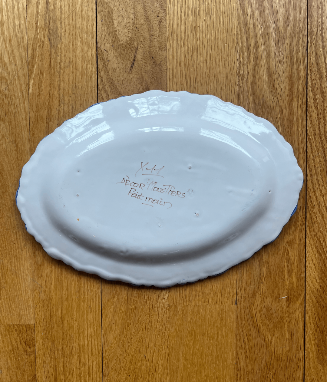 Vintage French Faience Platter – Hand-Painted “Décor Moustiers”