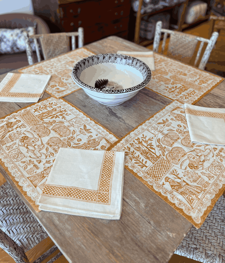 Midcentury Vintage Medieval Motif Placemat & Napkin Set