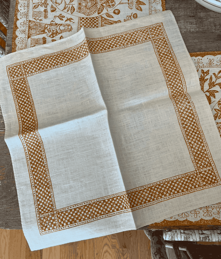 Midcentury Vintage Medieval Motif Placemat & Napkin Set