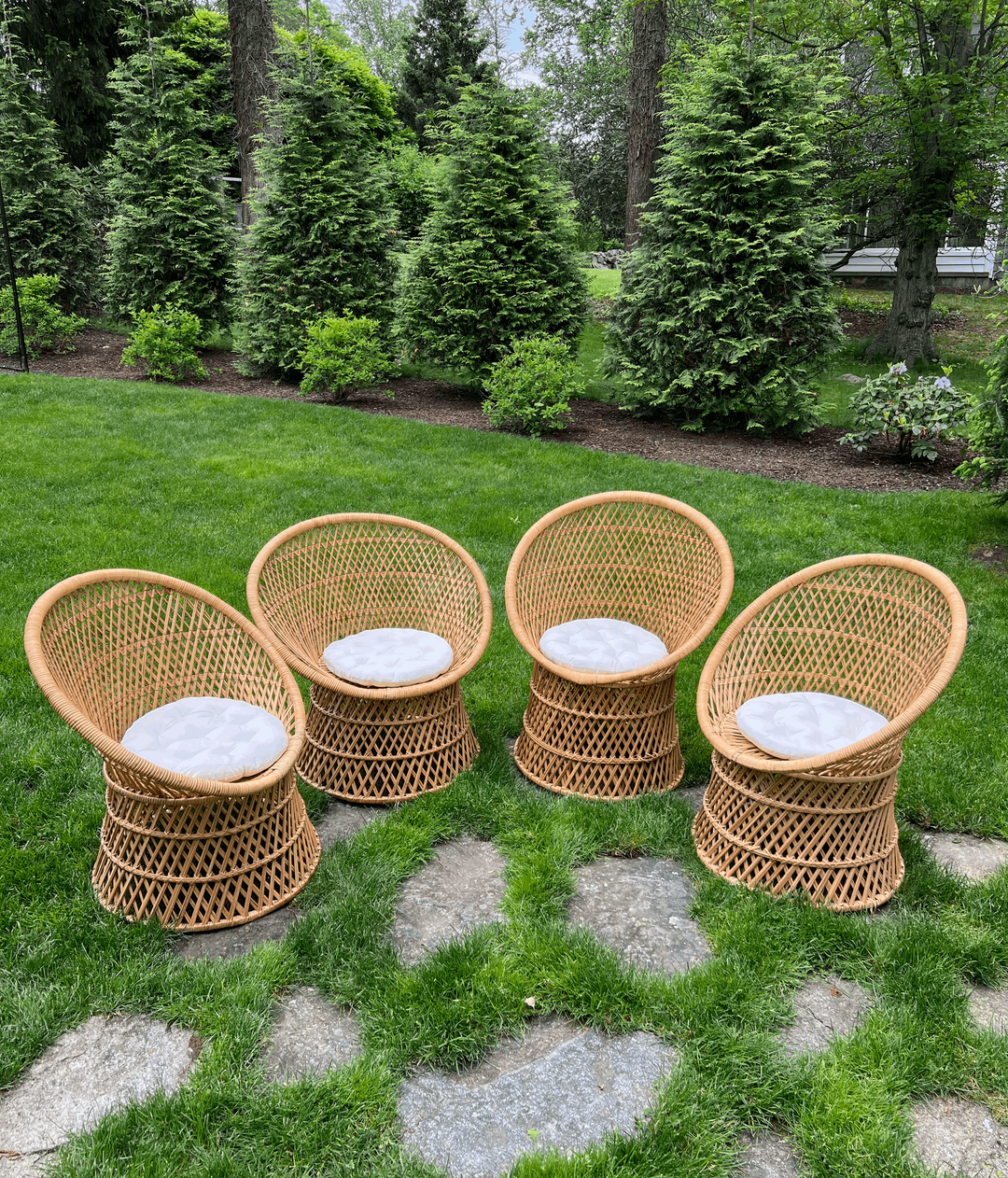 found vintage wicker chairs set of 4 b 2